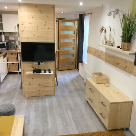 Modern Apartman Deluxe Konuk evi Alsóörs Dış mekan fotoğraf